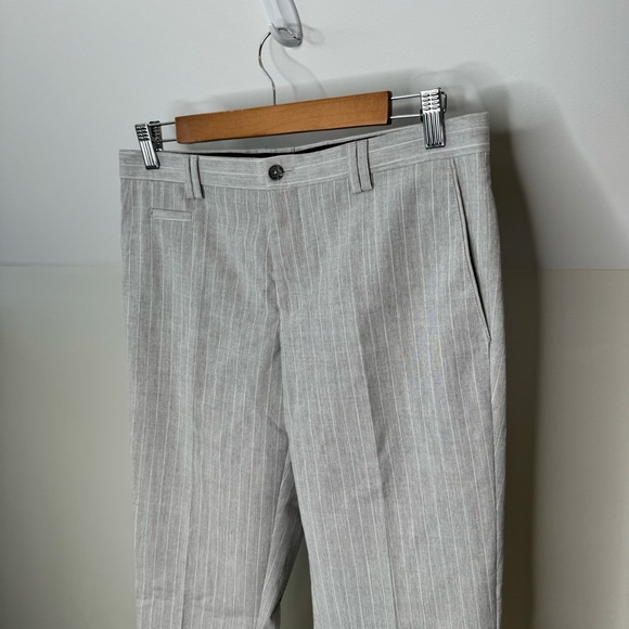 Viggo polyester slim fit suit trousers in light grey with pinstripe Men 30x32 - Picture 8 of 8